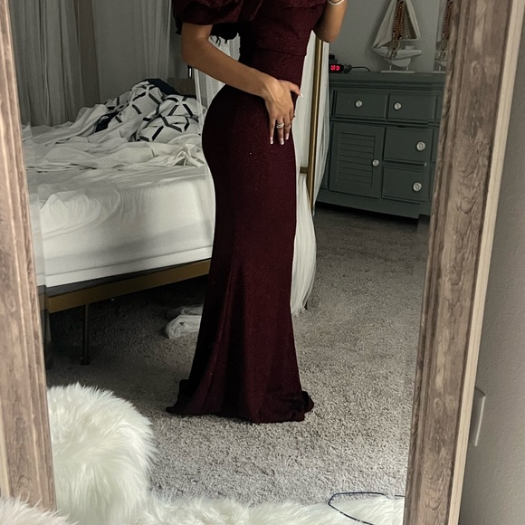 Formal dress - Picture 2 of 3